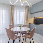 Cozy - Premium And 3* Braşov