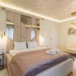 Cozy - Premium And Lägenhet
