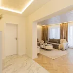 Cozy - Premium And Lägenhet Braşov