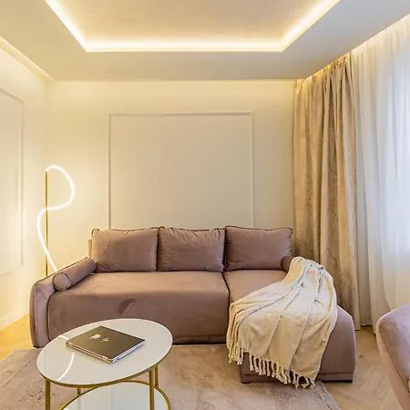 Cozy - Premium And Apartment