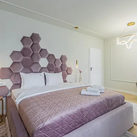 Brasov Aparthotel - Premium Suites And Studios Apartman 3*