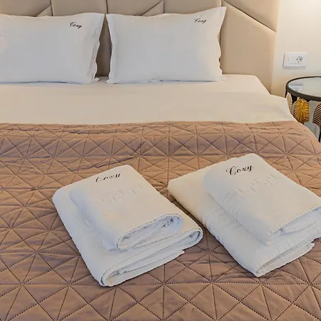 Brasov Aparthotel - Premium Suites And Studios 3* Brassó