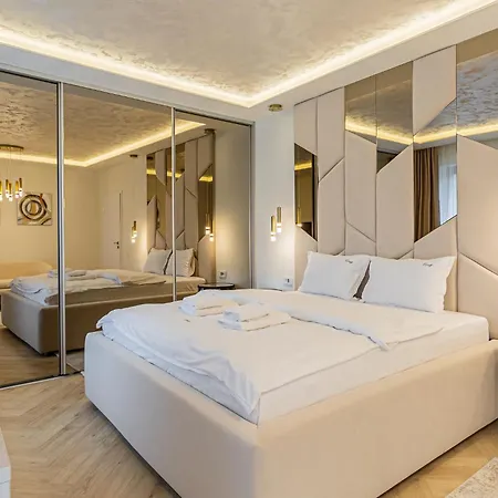 Апартаменты Cozy - Premium And 3*