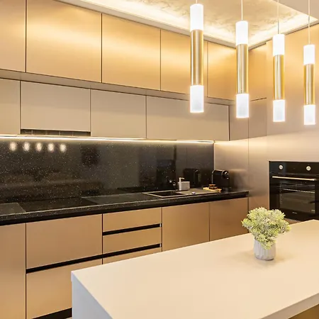 Brasov Aparthotel - Premium Suites And Studios Apartman Brassó