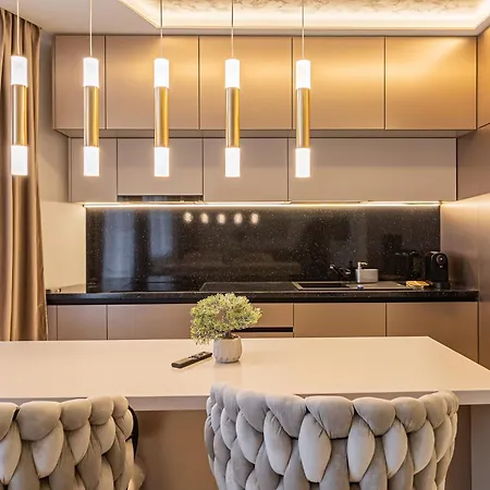 Apartman Brasov Aparthotel - Premium Suites And Studios 3*