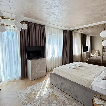 Cozy - Premium And Apartment